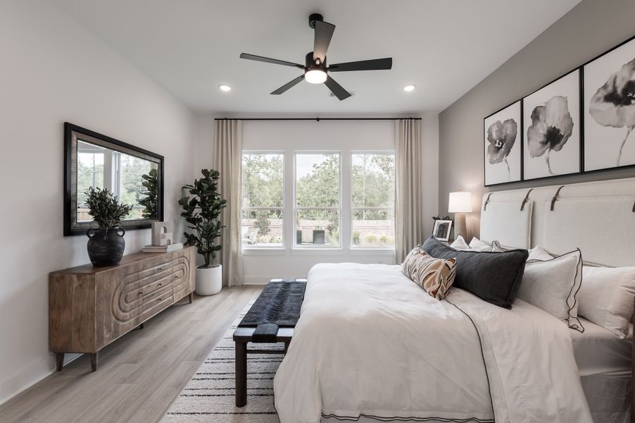Representative furnished interior of a home built from the Wren by Tri Pointe Homes in Oakhill Reserve, Tomball (Image 15).
