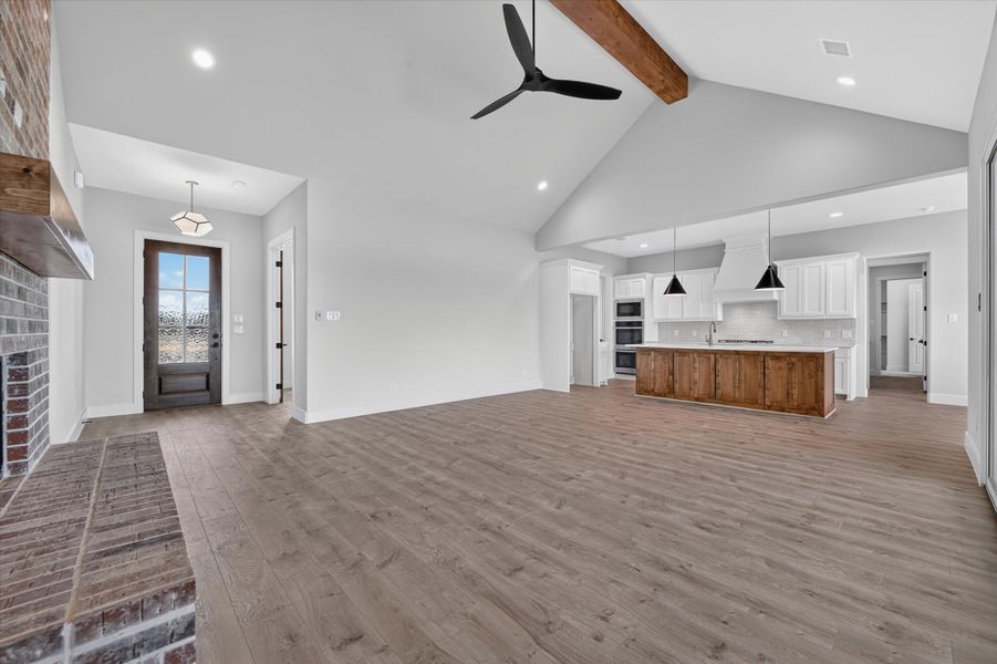 Spacious, unfurnished interior of a new home in Paloma Ranches, Justin (Image 21). Spacious, unfurnished interior of a new home in Paloma Ranches, Justin (Image 21).