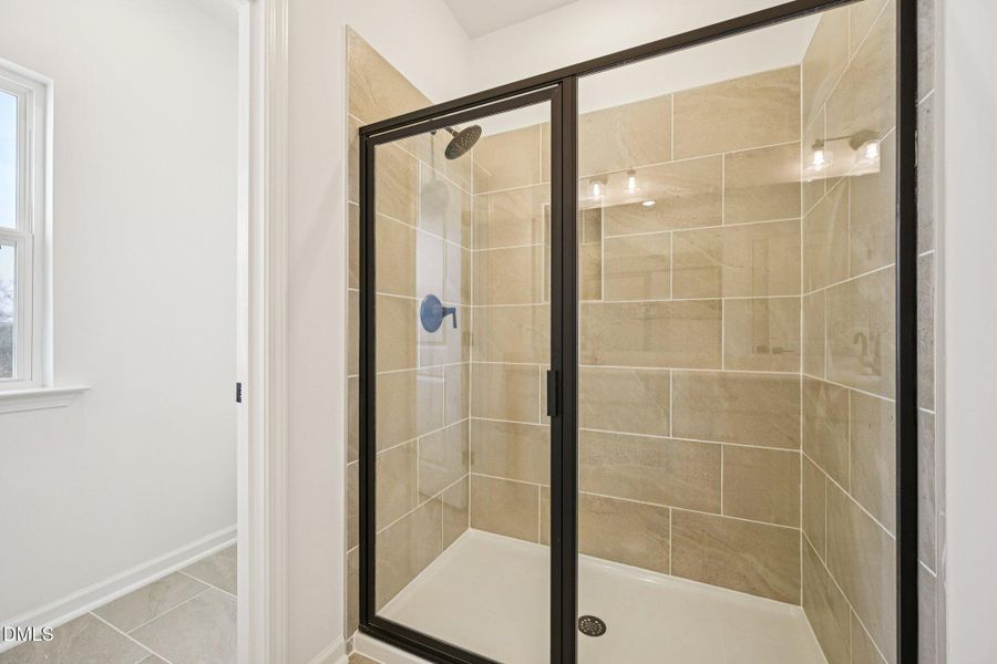 24-web-or-mls-Darius Ln-S0402-024