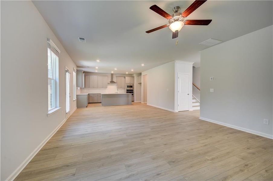 Spacious, unfurnished interior of a new home in Bowers Farm, McDonough (Image 15).