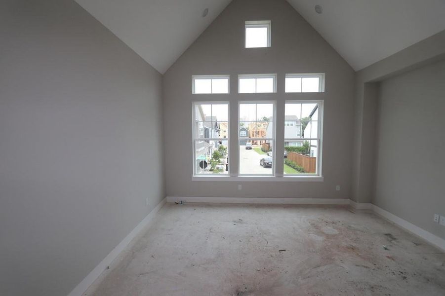 Spacious, unfurnished interior of a new home in Retreat at Oak Park, Houston (Image 20).