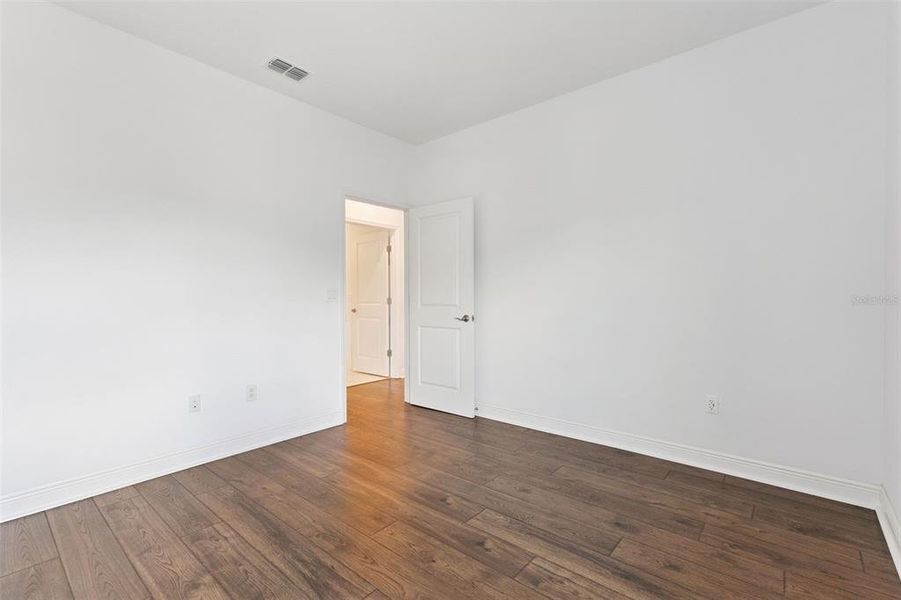 Spacious, unfurnished interior of a new home in , Orlando (Image 25).