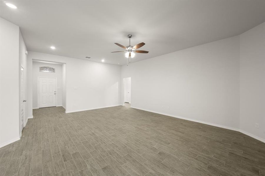 2607 Streamside- Living Room-3804