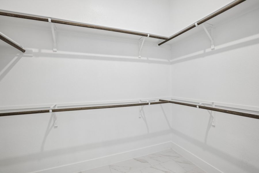 Spacious, unfurnished interior of a new home in Foxfield, Austin (Image 24).