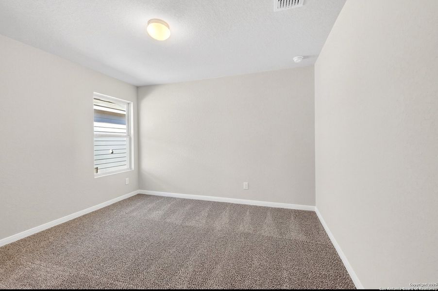 Spacious, unfurnished interior of a new home in Winding Brook, San Antonio (Image 32).