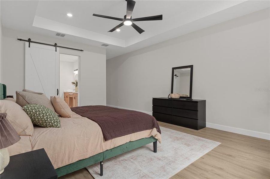 Furnished interior view inside a new home in , Dunnellon (Image 39).