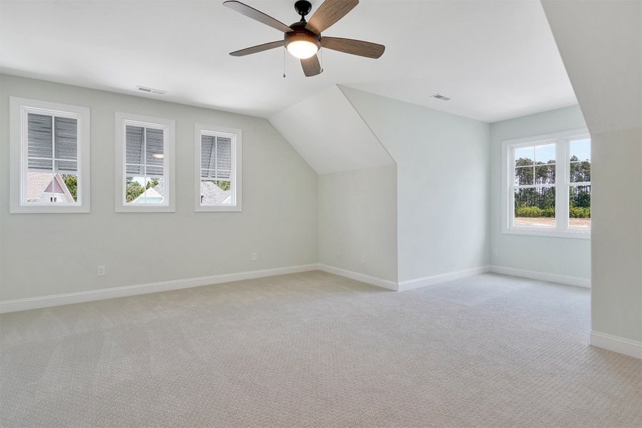 Amelia Bay, Bonus Room