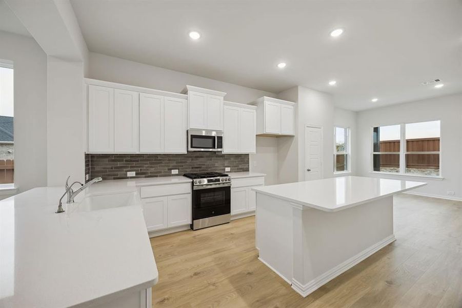 3941 Lakefield