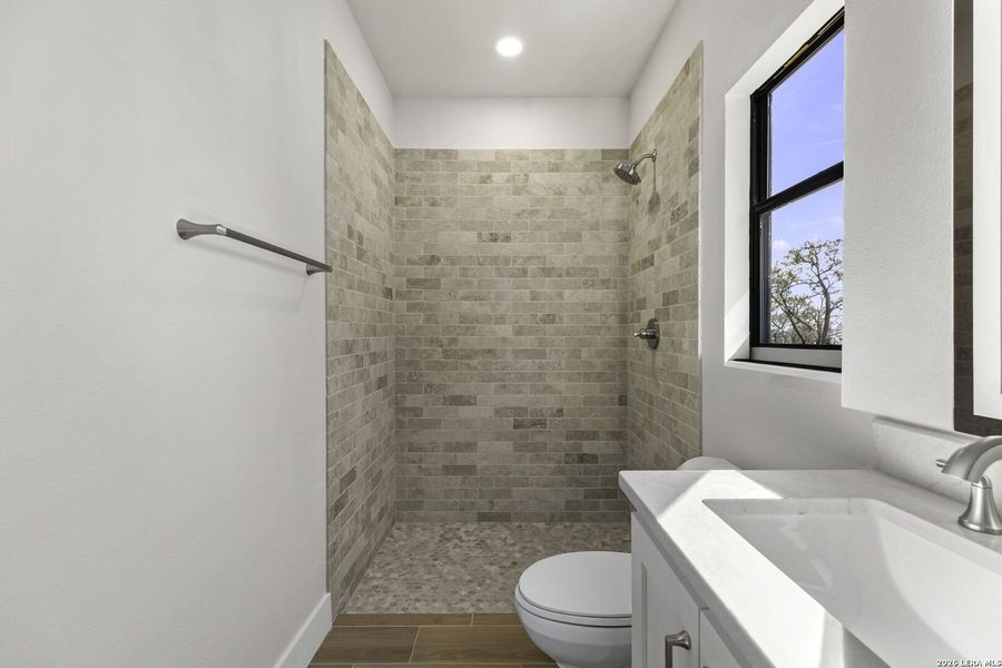 Furnished interior view inside a new home in , Canyon Lake (Image 4).