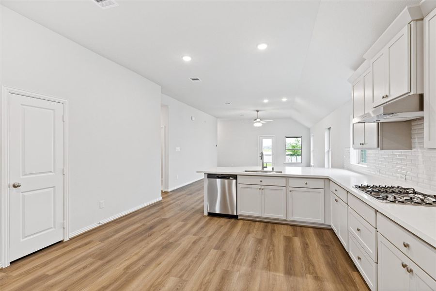 Furnished interior view inside a new home in Sunterra, Katy (Image 7). Furnished interior view inside a new home in Sunterra, Katy (Image 7).