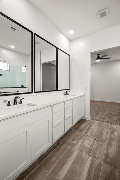 Furnished interior view inside a new home in Tierra Del Este 91, El Paso (Image 14). Furnished interior view inside a new home in Tierra Del Este 91, El Paso (Image 14).