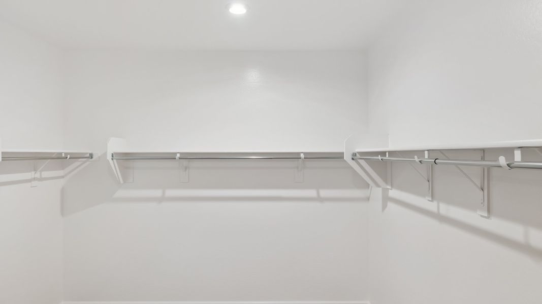 Spacious, unfurnished interior of a new home in Zanjero Pass, Waddell (Image 37).