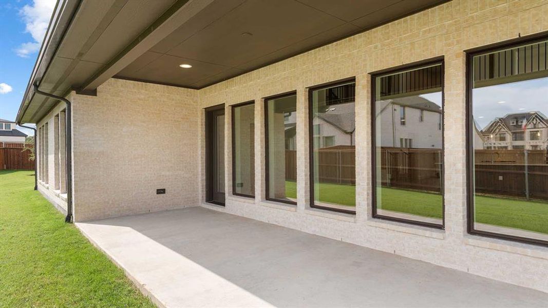 Spacious, unfurnished interior of a new home in The Lakes Of Somercrest 60', Midlothian (Image 23). Spacious, unfurnished interior of a new home in The Lakes Of Somercrest 60', Midlothian (Image 23).
