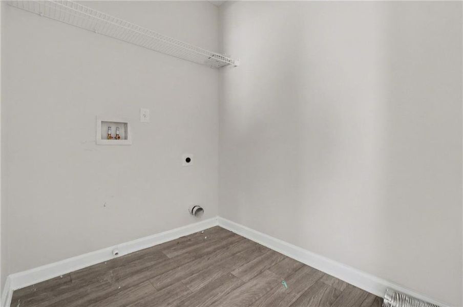 Spacious, unfurnished interior of a new home in , Austell (Image 23).