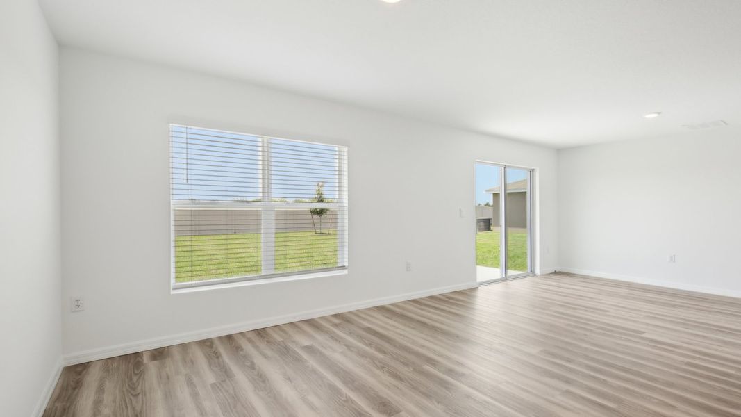 Spacious, unfurnished interior of a new home in Brookside, Ruskin (Image 16).