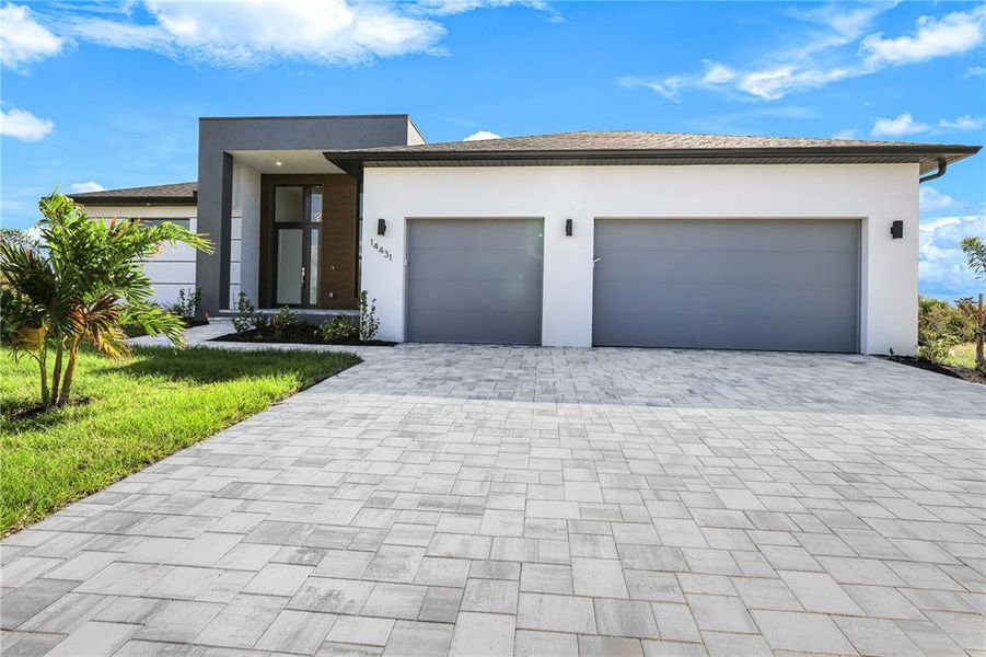 Exterior details and patio area of a home in , Port Charlotte (Image 19). Exterior details and patio area of a home in , Port Charlotte (Image 19).