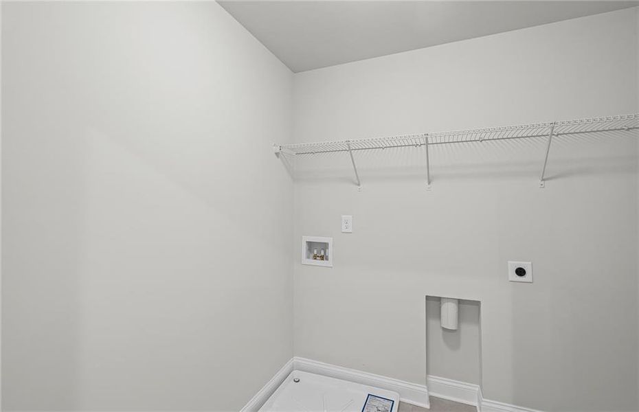 Spacious, unfurnished interior of a new home in Sierra Creek, Hoschton (Image 36).