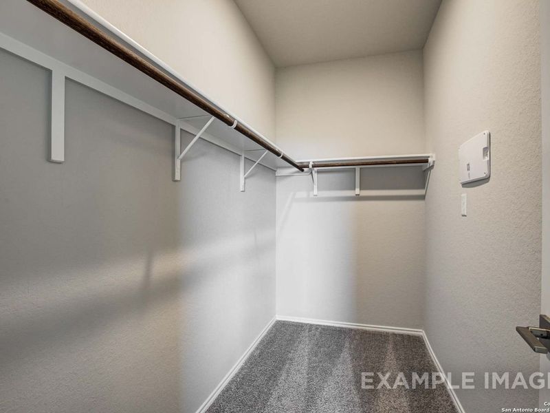 Spacious, unfurnished interior of a new home in Agave, San Antonio (Image 14).