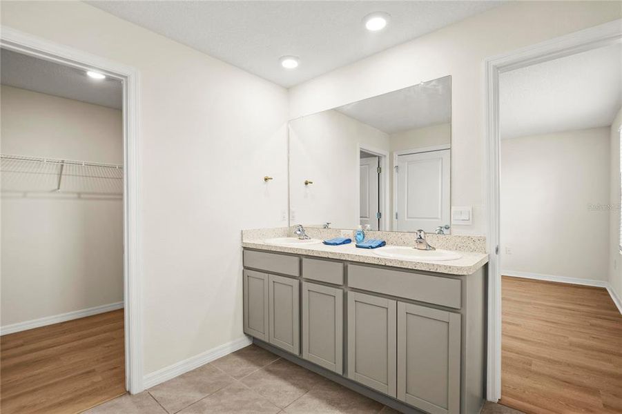 Furnished interior view inside a new home in Abbott Park, Zephyrhills (Image 3).