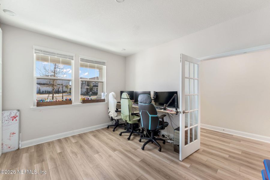 Furnished interior view inside a new home in Olde Mandarin Estates, Jacksonville (Image 7).