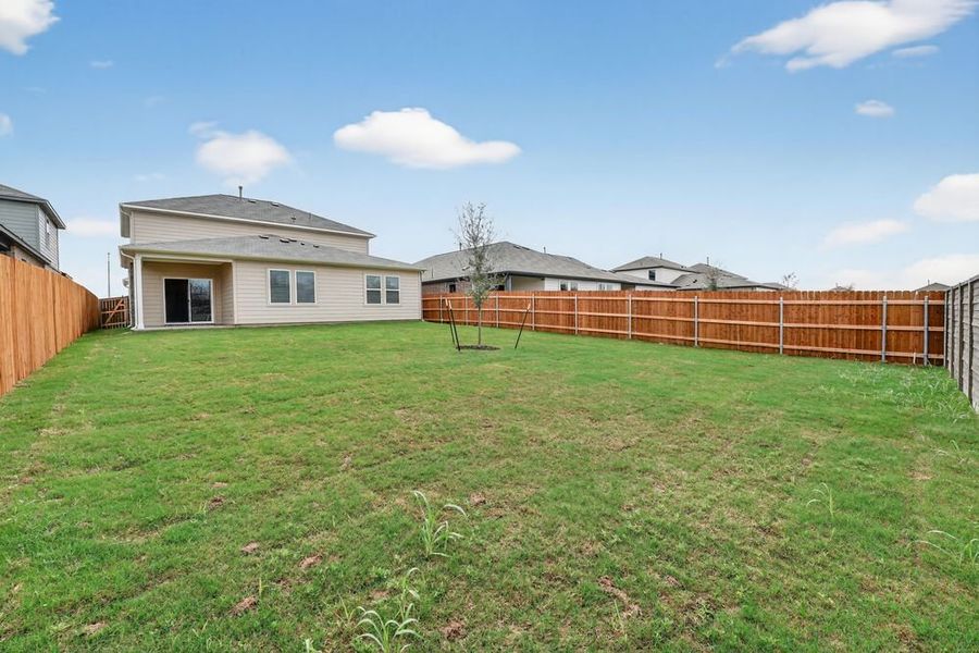 Exterior details and patio area of a home in Lisso, Pflugerville (Image 16).