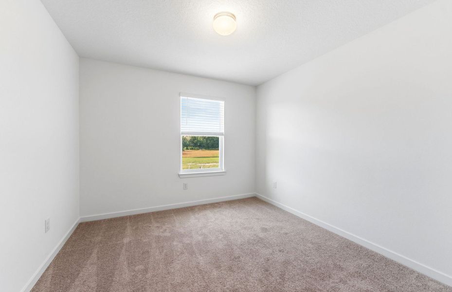 Spacious, unfurnished interior of a new home in Riverwood, Zephyrhills (Image 16).