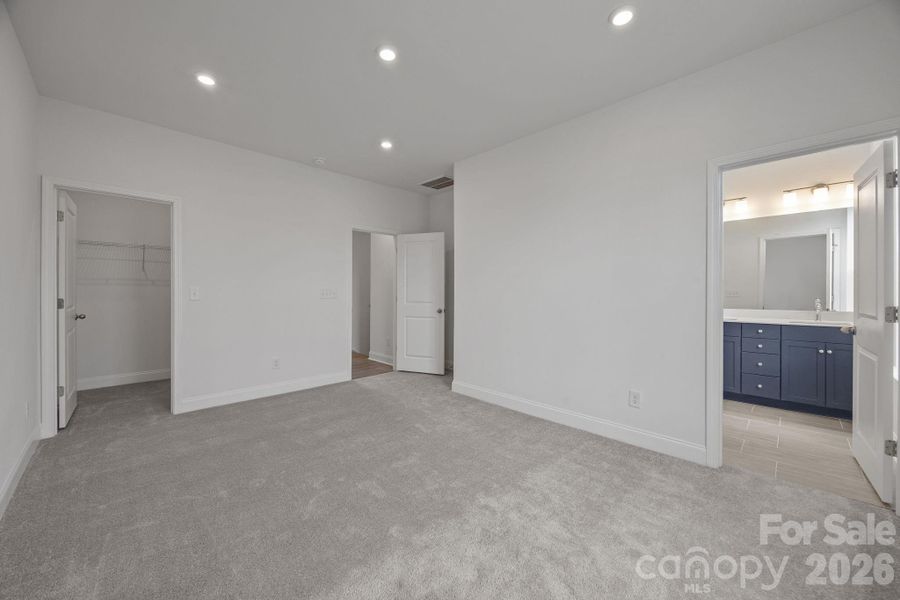 Spacious, unfurnished interior of a new home in The River District Townhomes, Charlotte (Image 22).