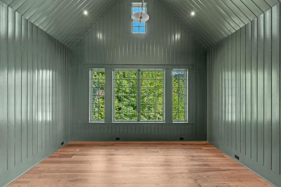 Spacious, unfurnished interior of a new home in , Clarkesville (Image 54).