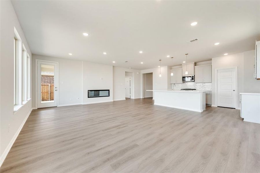 Spacious, unfurnished interior of a new home in Sutton Fields, Celina (Image 32).