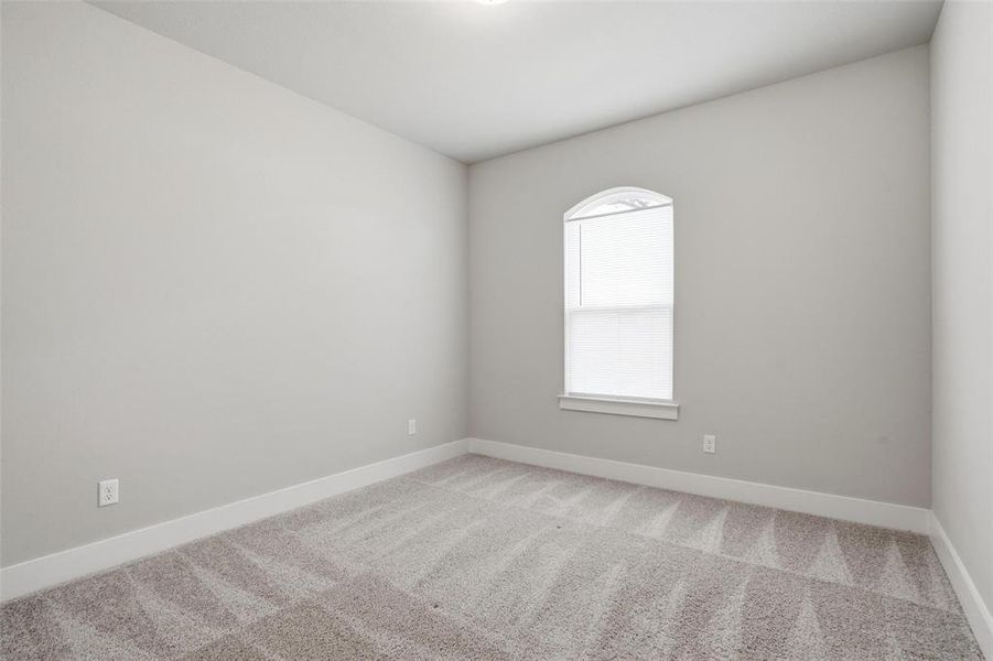 Spacious, unfurnished interior of a new home in Whispering Winds, Springtown (Image 15).