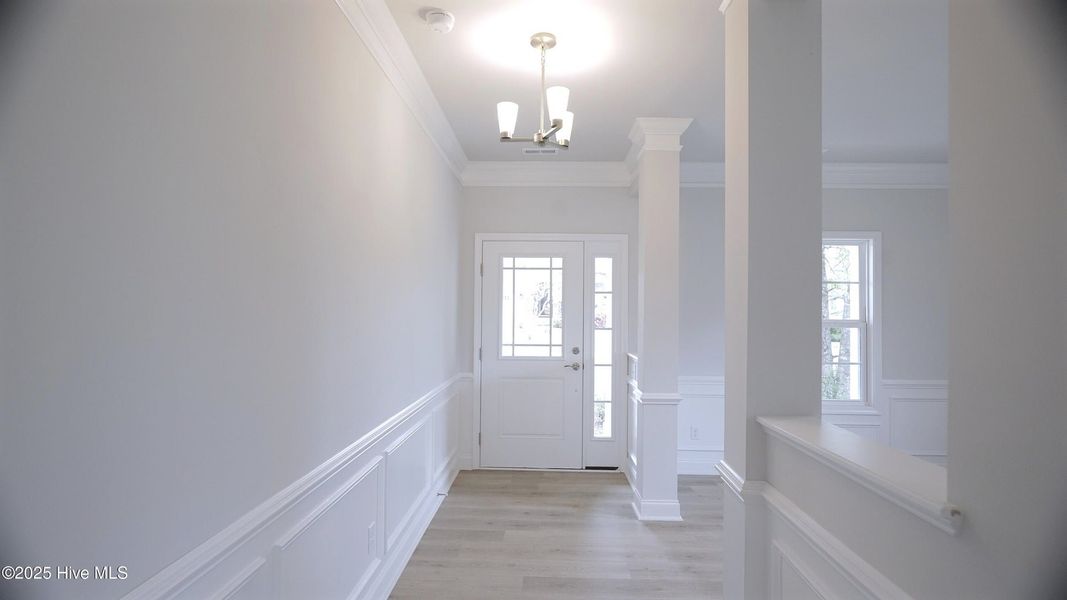 Spacious, unfurnished interior of a new home in Palmetto Creek, Bolivia (Image 11).