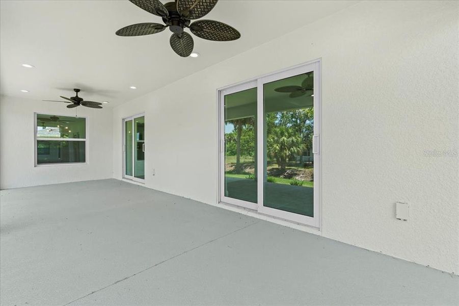 Spacious, unfurnished interior of a new home in , Englewood (Image 14).