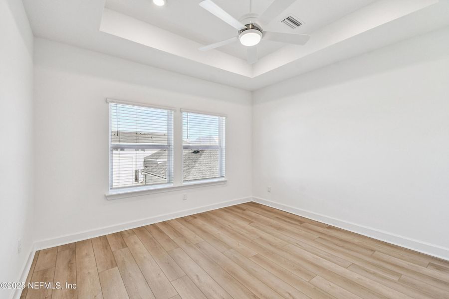 Spacious, unfurnished interior of a new home in Seven Pines 24' Rear Entry Townhomes, Jacksonville (Image 14).