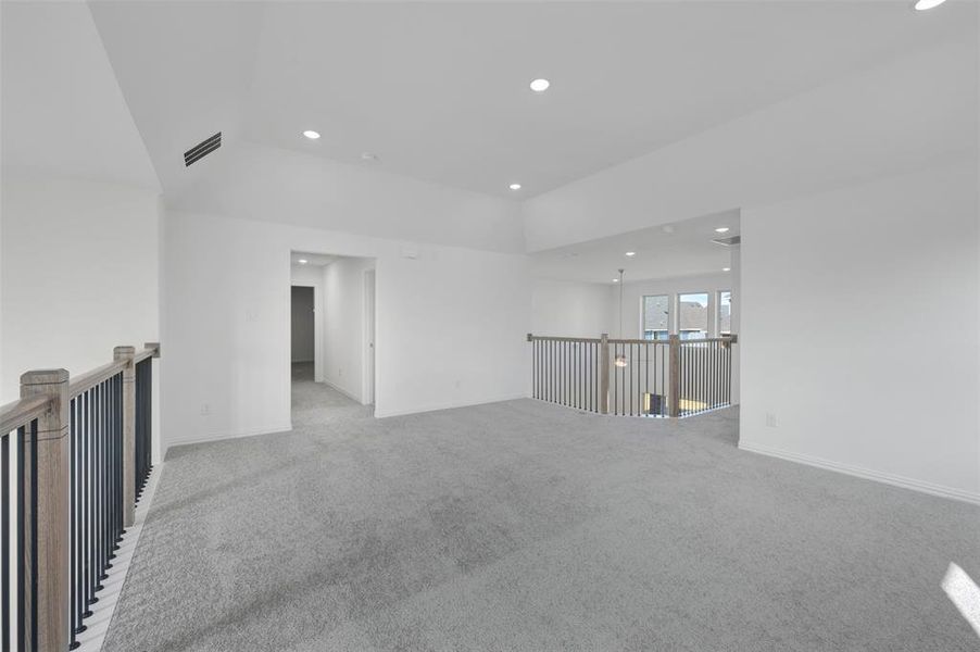 Spacious, unfurnished interior of a new home in Lilyana, Prosper (Image 30).