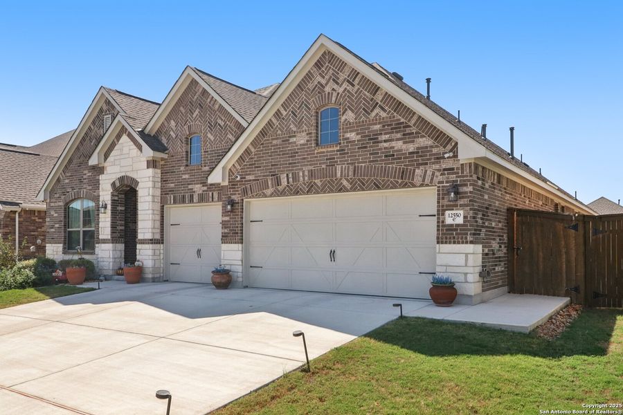 Community amenities in Stillwater Ranch, San Antonio (Image 35).