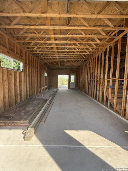 Spacious, unfurnished interior of a new home in , Canyon Lake (Image 3). Spacious, unfurnished interior of a new home in , Canyon Lake (Image 3).