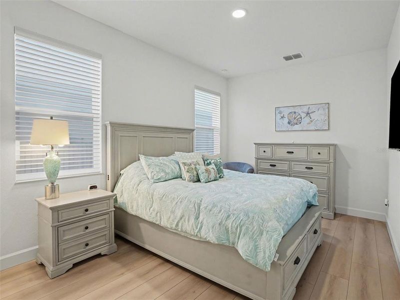 Furnished interior view inside a new home in , Oviedo (Image 41).