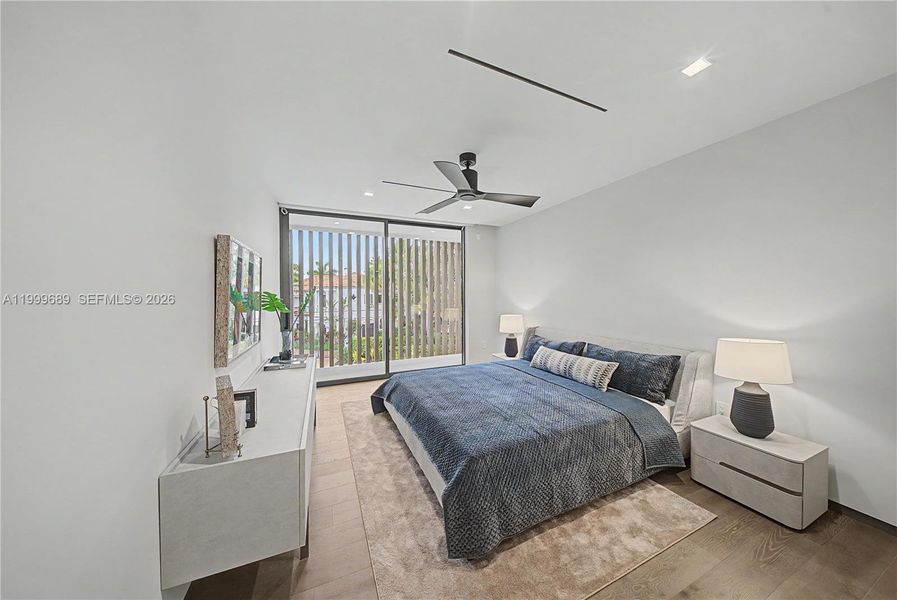 Furnished interior view inside a new home in , Fort Lauderdale (Image 39).