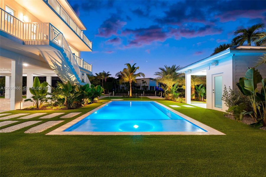 Exterior details and patio area of a home in , Tavernier (Image 50).