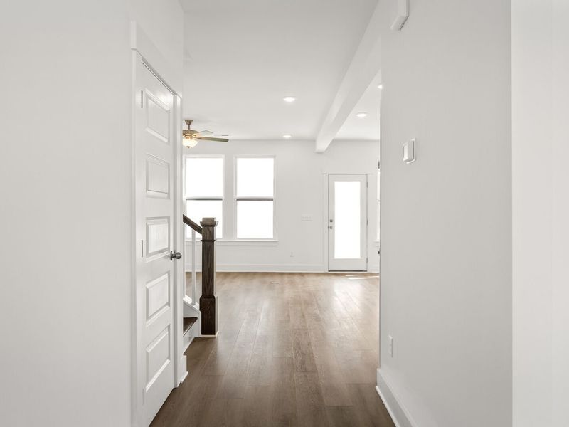Spacious, unfurnished interior of a new home in Benders Cove, Mount Juliet (Image 23).