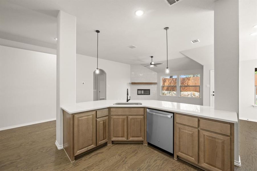 1140 Avery- Kitchen-4