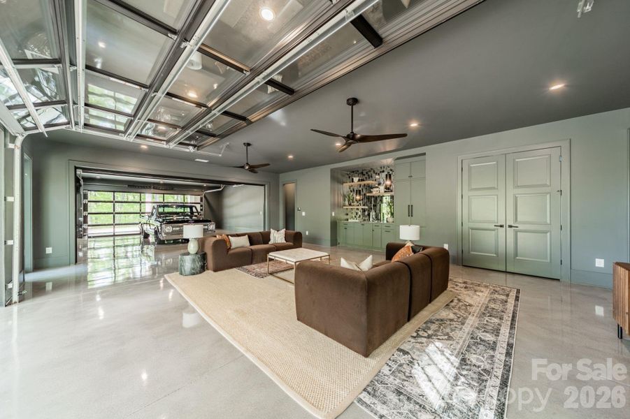 Community amenities in , Denver (Image 38).