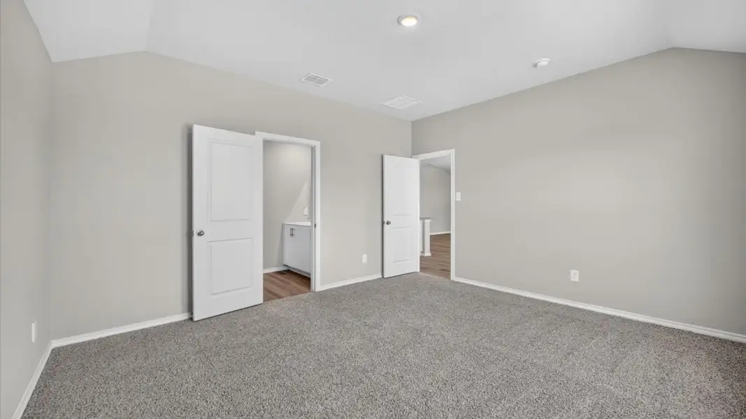 Spacious, unfurnished interior of a new home in Rosewood at Beltmill, Fort Worth (Image 20).
