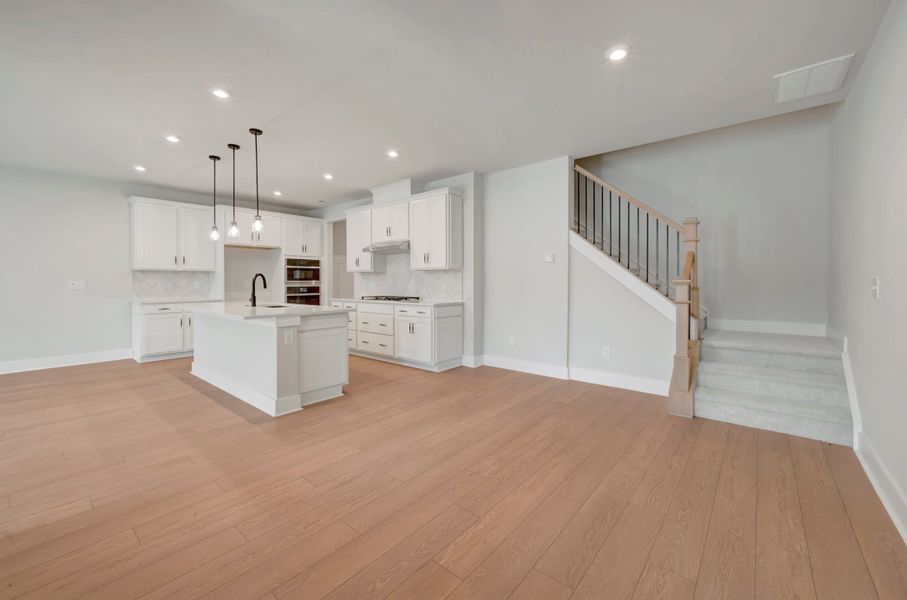 Spacious, unfurnished interior of a new home in Seven Oaks, Belmont (Image 11).