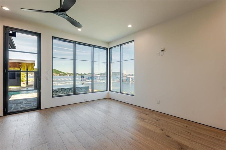 Spacious, unfurnished interior of a new home in , Graford (Image 14).