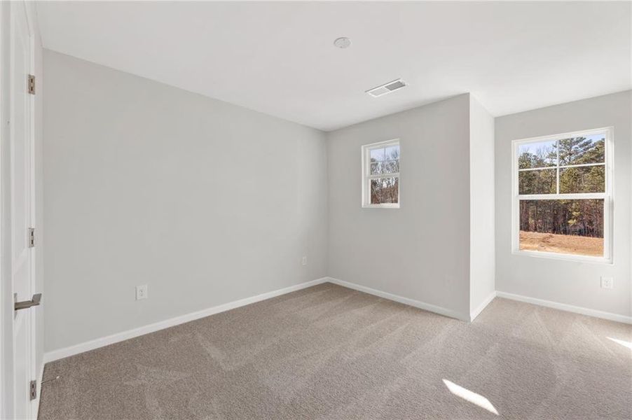 Spacious, unfurnished interior of a new home in Lake Shore, Winder (Image 18).