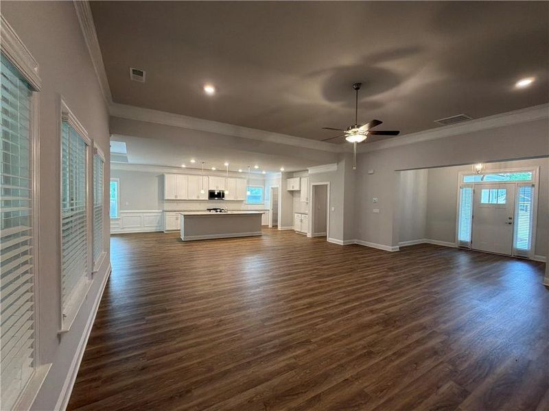 Spacious, unfurnished interior of a new home in Tuscany Hills, Douglasville (Image 27).
