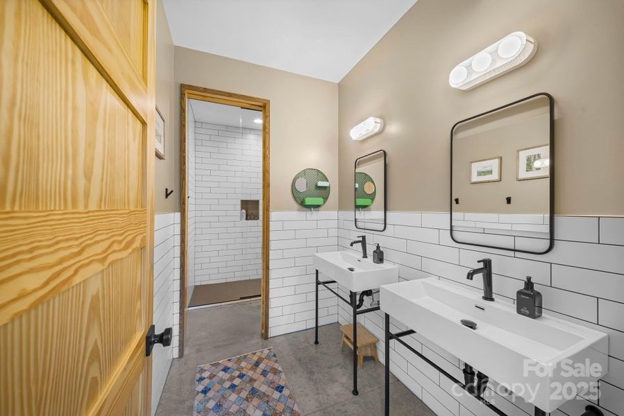 Furnished interior view inside a new home in , Hendersonville (Image 6).