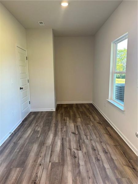 Spacious, unfurnished interior of a new home in Hillcrest Park, Ringgold (Image 8).