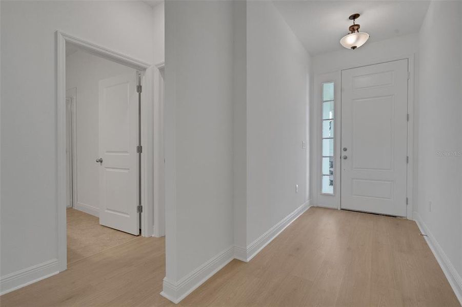 Spacious, unfurnished interior of a new home in Crossroads at Kelly Park, Apopka (Image 19). Spacious, unfurnished interior of a new home in Crossroads at Kelly Park, Apopka (Image 19).